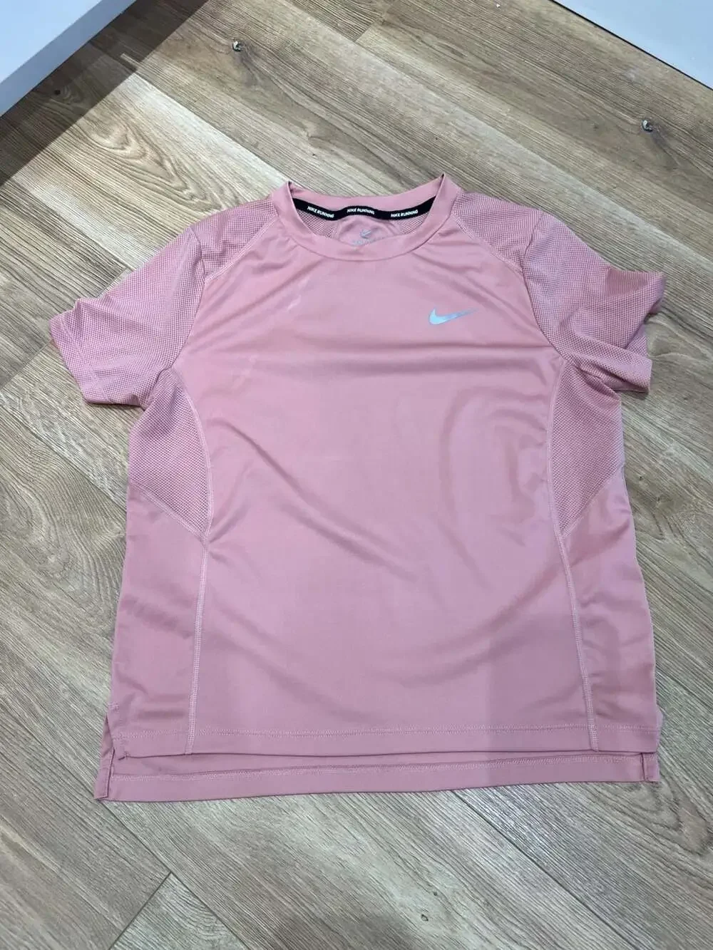 Nike Women's Dri-FIT Running Top Short Sleeve Mesh Panels Dusty Peach Size M